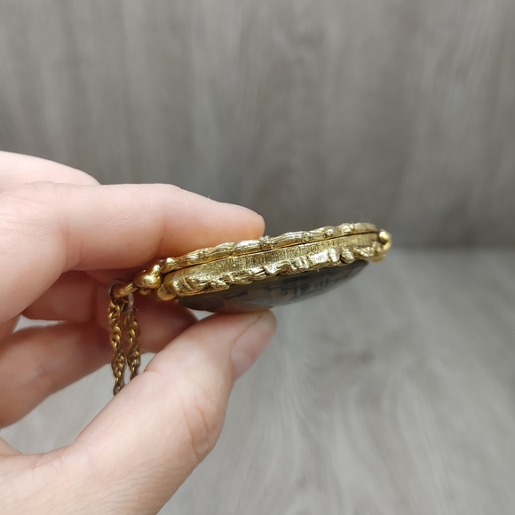 Max‎ Factor Victorian Rose Solid Perfume Locket Necklace Vintage 70s Gold Tone - Picture 13 of 16